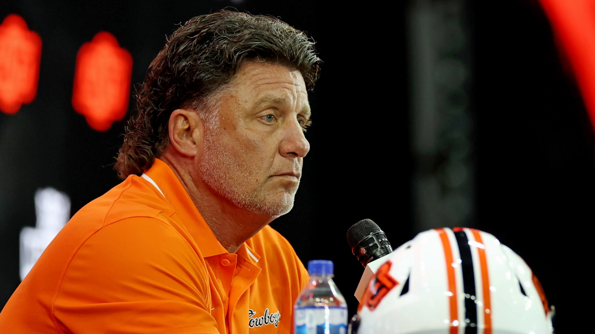 Oklahoma State fires longtime head coach Mike Gundy following 1-2 start