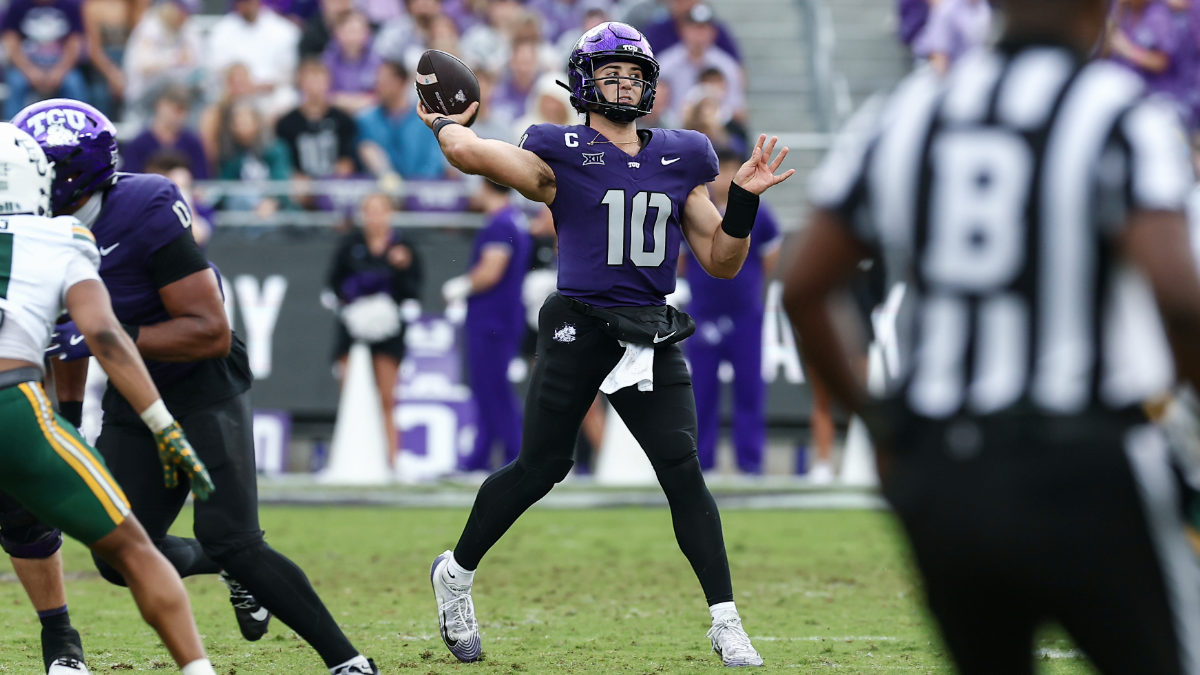 TCU Horned Frogs quarterback Josh Hoover (#10) throws a pass during the college football game between the TCU Horned Frogs and Baylor Bears on October 18, 2025 at Amon G. Carter Stadium in Fort Worth, TX.