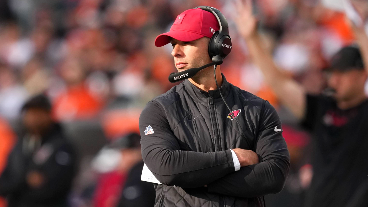 Head coach Jonathan Gannon of the Arizona Cardinals looks on in the third quarter against the Cincinnati Bengals at Paycor Stadium on December 28, 2025 in Cincinnati, Ohio.
