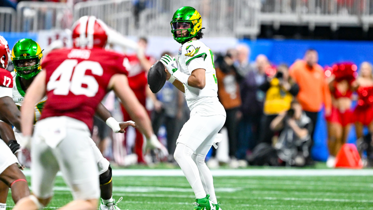 Quarterback Dante Moore Returning To Oregon For 2026 Season