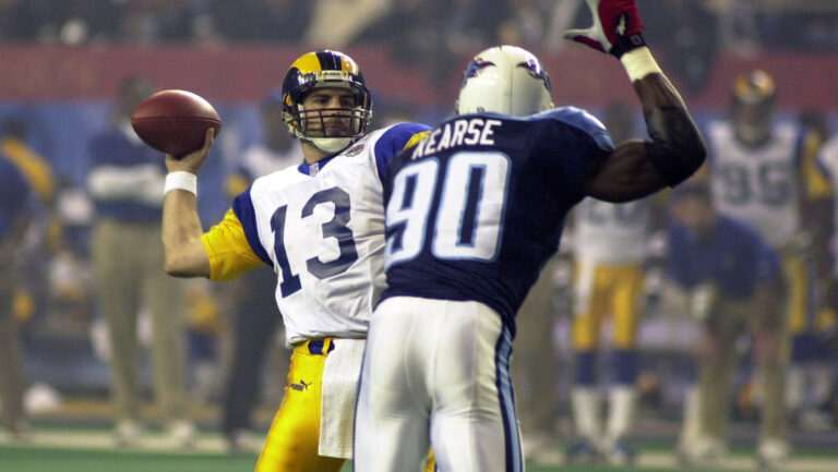 Rams quarterback Kurt Warner passes as the St. Louis Rams defeated the Tennessee Titans 23-17 to win Super Bowl XXXIV at the Georgia Dome in Atlanta, Ga., January 30, 2000.