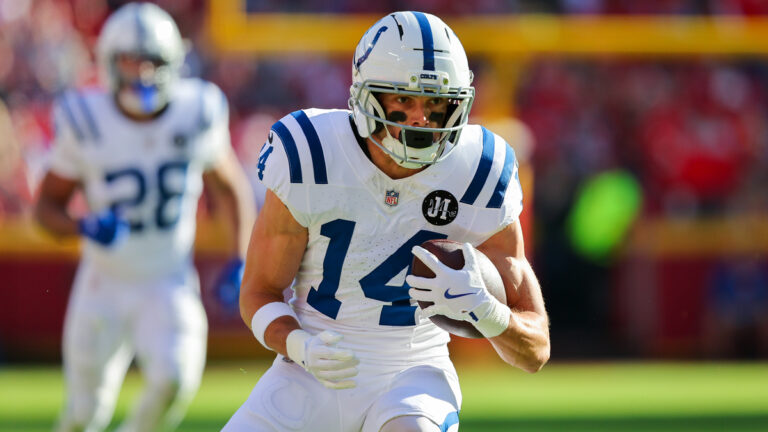 Alec Pierce #14 of the Indianapolis Colts runs after catching a third quarter pass during the NFL 2025 game between Indianapolis Colts and Kansas City Chiefs at Arrowhead Stadium on November 23, 2025 in Kansas City, United States.
