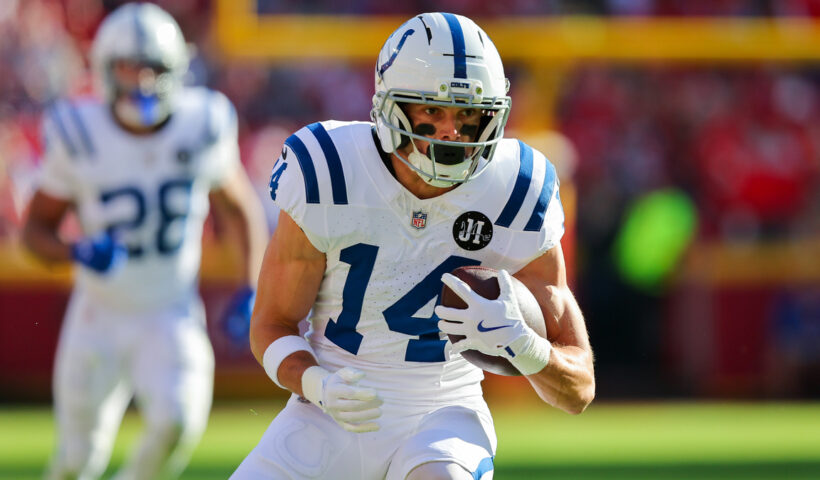 Alec Pierce #14 of the Indianapolis Colts runs after catching a third quarter pass during the NFL 2025 game between Indianapolis Colts and Kansas City Chiefs at Arrowhead Stadium on November 23, 2025 in Kansas City, United States.