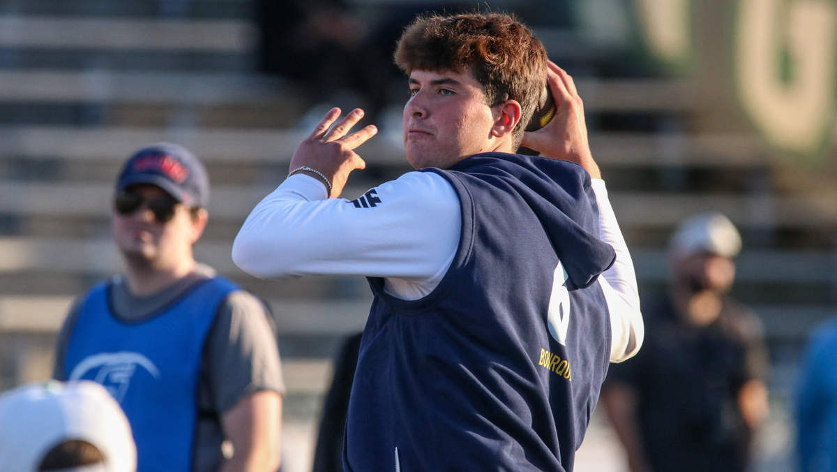 Quarterback Peter Bourque throws a pass during Day 1 at the Elite 11 Finals in Manhattan Beach, California on May 29, 2026.