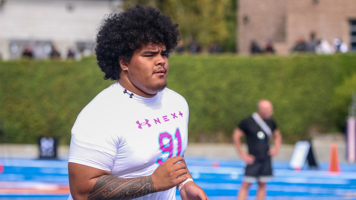 Mater Dei offensive lineman Lex Mailangi (2027) works out at the Under Armour NEXT Camp at Chaminade Prep in West Hills, California on April 12, 2026.