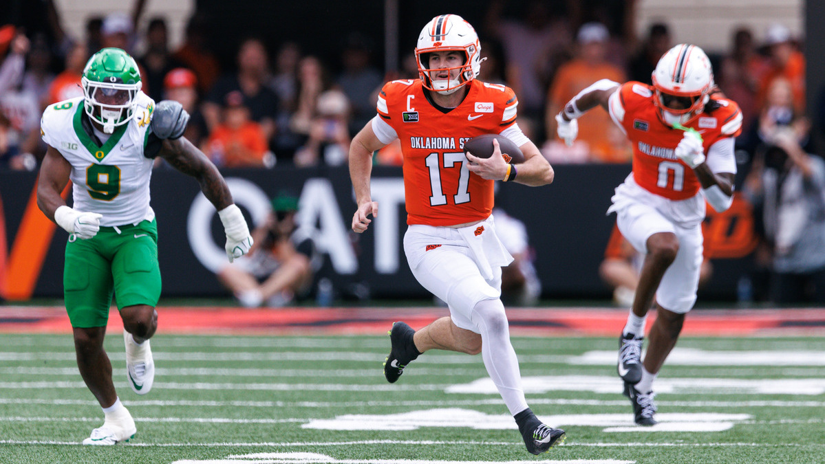 Oklahoma State Cowboys quarterback Drew Mestemaker (17) runs the ball against the Oregon Ducks on September 12th, 2026 at Boone Pickens Stadium in Stillwater Oklahoma.