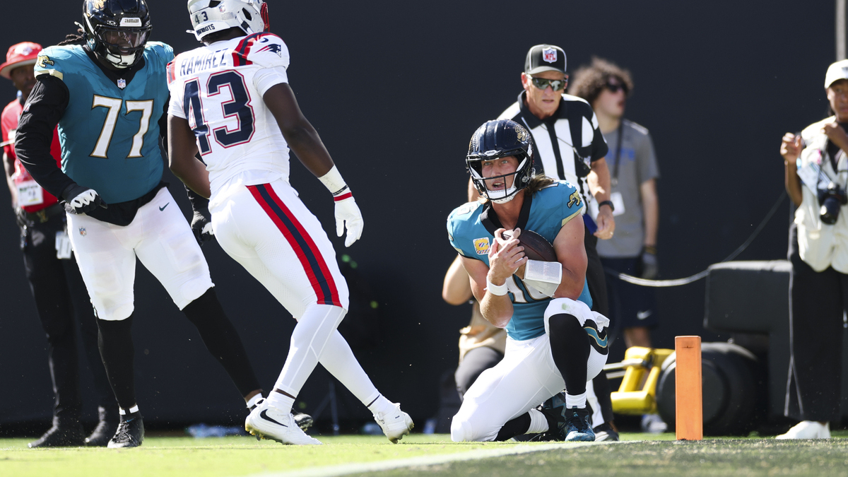 Trevor Lawrence #16 of the Jacksonville Jaguars kneels during the fourth quarter of an NFL football game against the New England Patriots at Everbank Stadium on September 27, 2026 in Jacksonville, Florida.