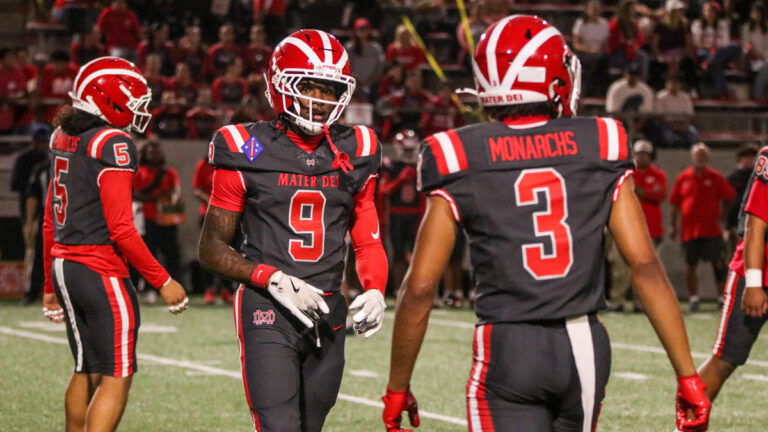 Mater Dei linebacker DJ Clanton (2027) looks to the sideline during a game between Mater Dei and Bishop Gorman (Las Vegas, Nevada) at Santa Ana Stadium in Santa Ana, California on Sept. 18, 2026.