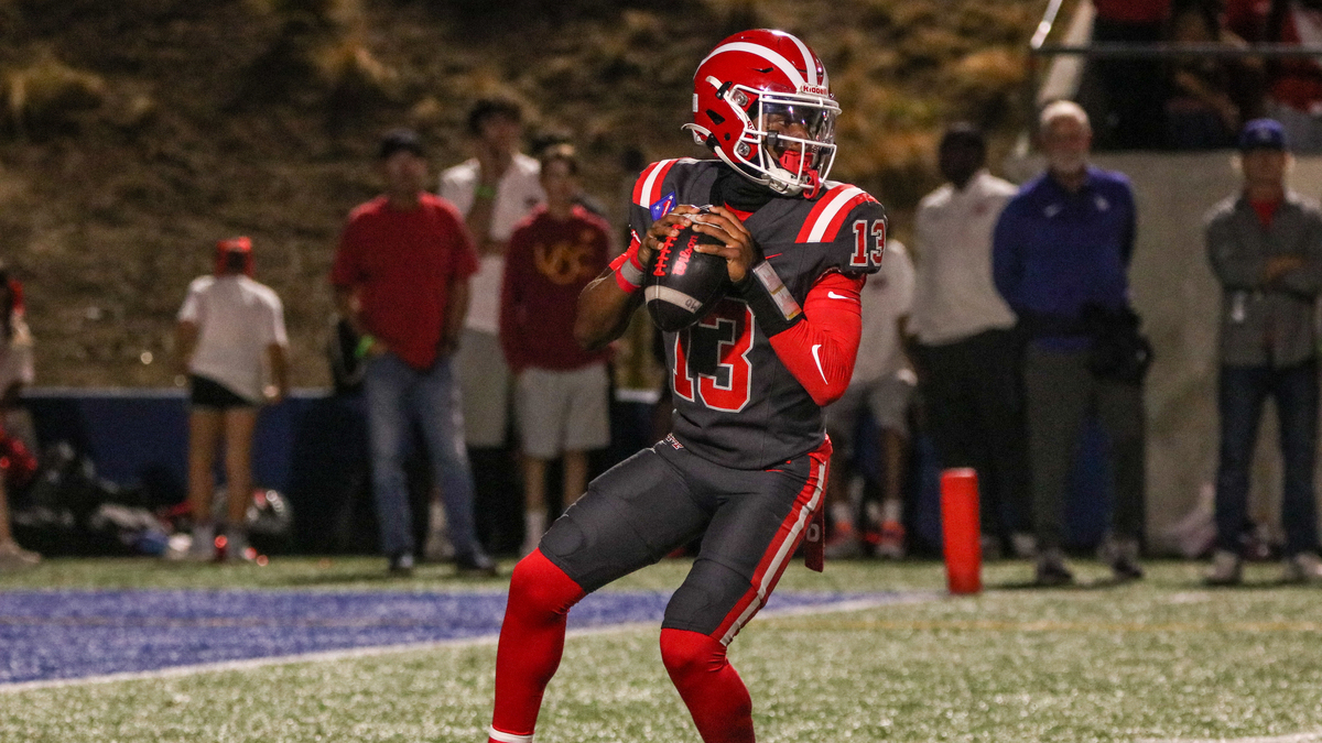 Mater Dei quarterback Paytyn Guess (2030) attempts a pass during a game between Mater Dei and Bishop Gorman (Las Vegas, Nevada) at Santa Ana Stadium in Santa Ana, California on Sept. 18, 2026.