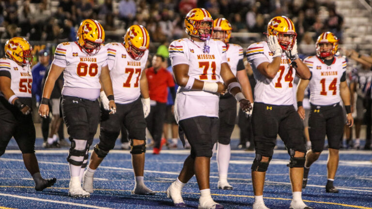Mission Viejo offensive lineman and LSU commit Amaziah Siale (2027) walks to the sideline in a game between Mission Viejo and Folsom at Prairie City Stadium in Folsom, California on Sept. 4, 2026.
